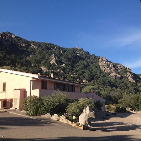 Agriturismo Monte Pino Telti Kültér fotó