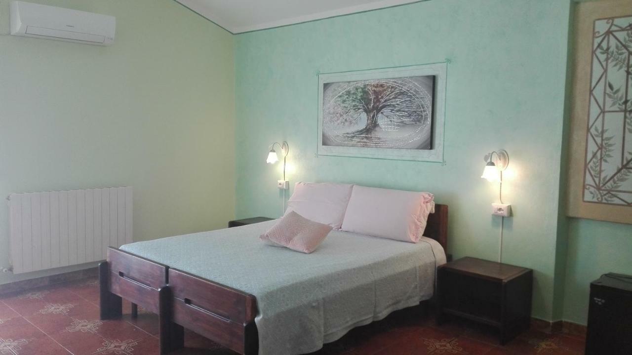 Agriturismo Monte Pino Telti Kültér fotó