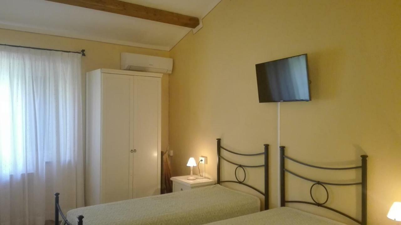 Agriturismo Monte Pino Telti Kültér fotó
