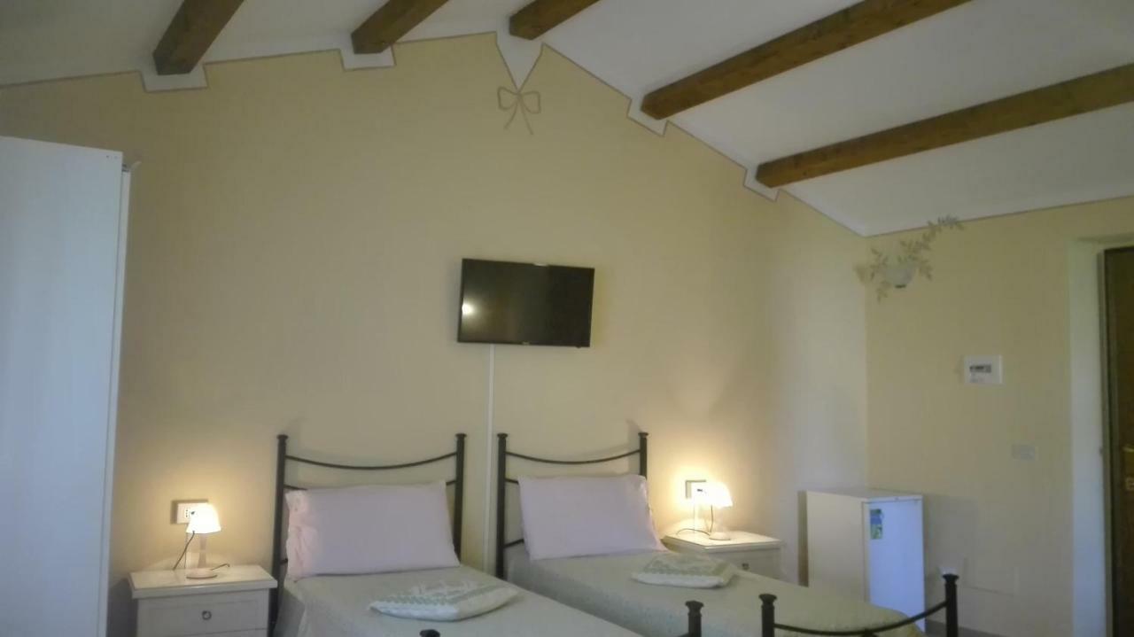 Agriturismo Monte Pino Telti Kültér fotó